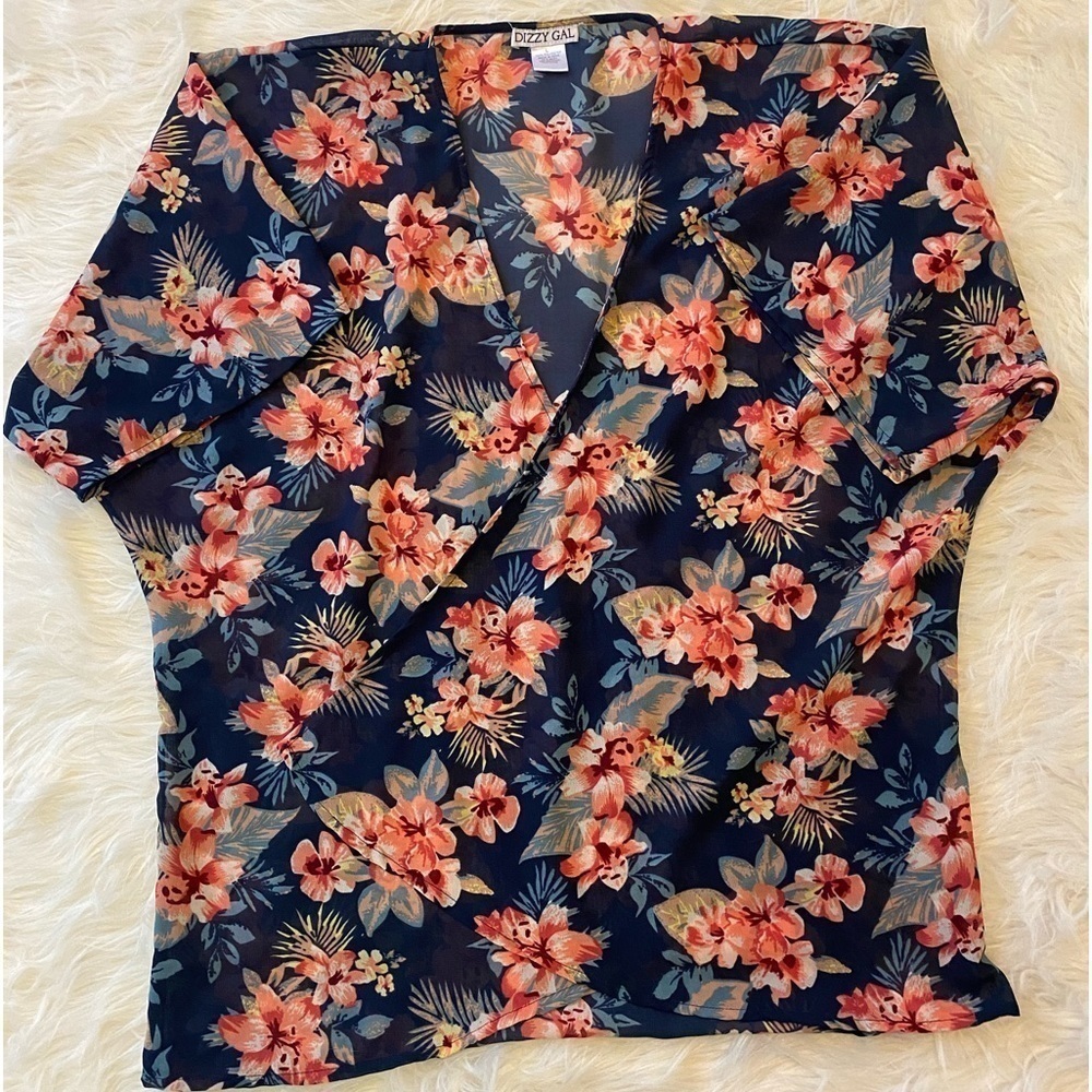 Woman’s Sheer short Sleeve Floral cardigan, Kimono, cover up Size L